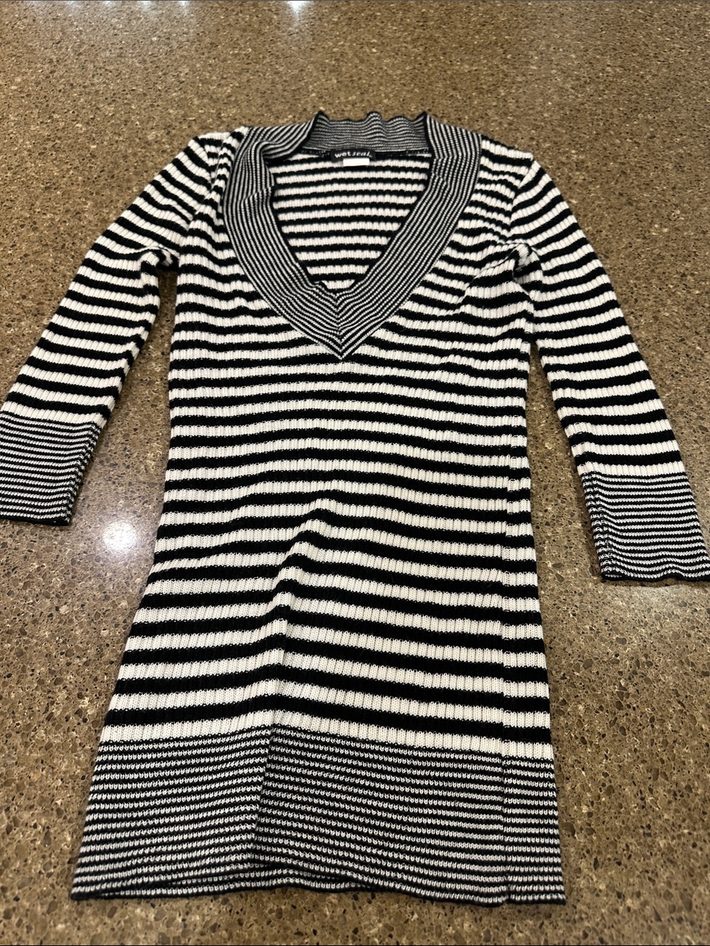 Wet Seal Black and White Striped V-Neck Sweater
